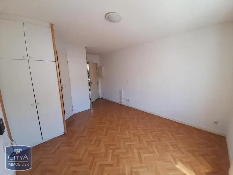 Appartement à louer, 18m², Nîmes