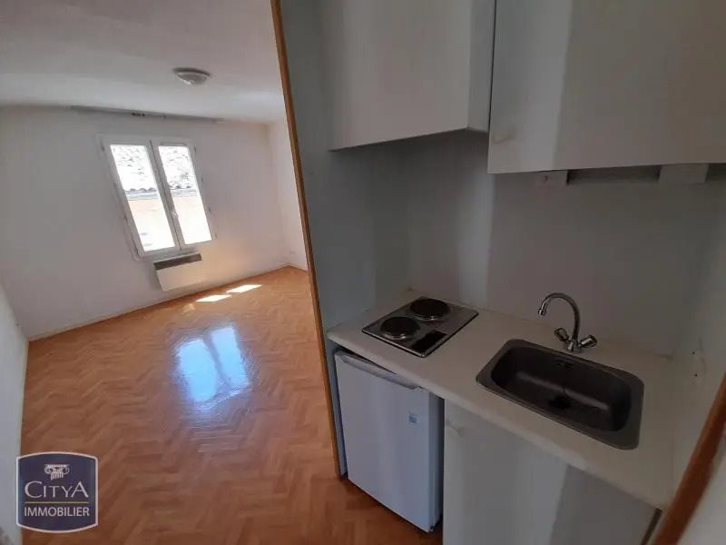 Appartement à louer, 18m², Nîmes