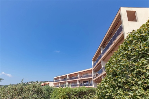 Le Lavandou Appartement T4 3 chambres avec terrasse et vue mer