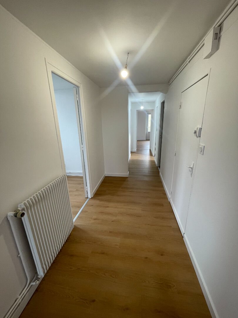 Appartement à louer, 72m², Feneu