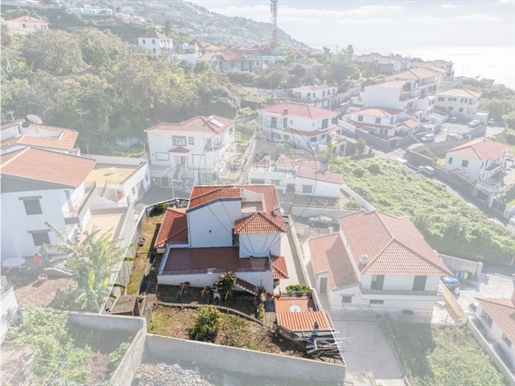 Частный дом 4 спальни Продажа Funchal
