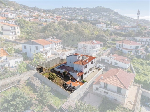 Частный дом 4 спальни Продажа Funchal