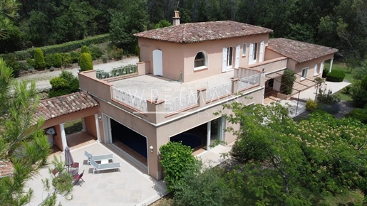 Villa de charme dans un écrin de verdure - Seillans