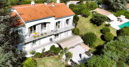 Wunderschöne Villa mit 5 Schlafzimmern und herrlichem Meerblick - La Roquette-Sur-Siagne