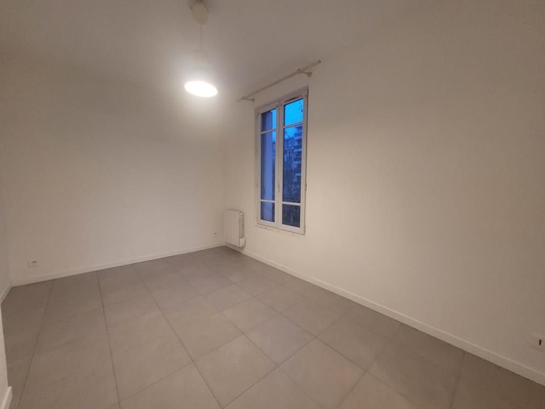 Appartement à louer, 17m², Paris 14ème