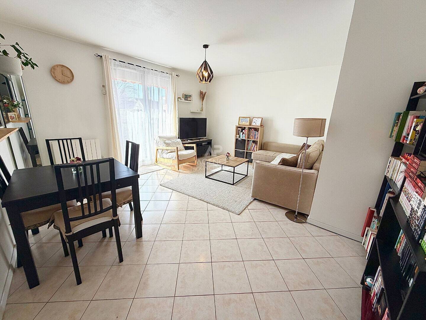 Appartement à vendre, 65m², Cergy