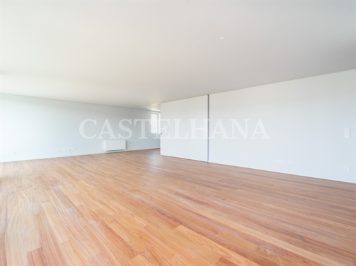New 4+1 bedroom flat in Matosinhos Sul