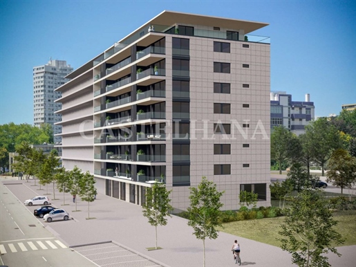 Appartement de 4 chambres avec balcon dans un nouveau développement à Foco