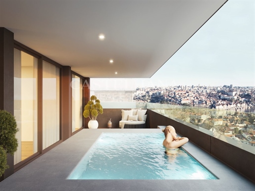 Apartamento T3 com varanda inserido mais recente condomínio a surgir nas encostas do Douro