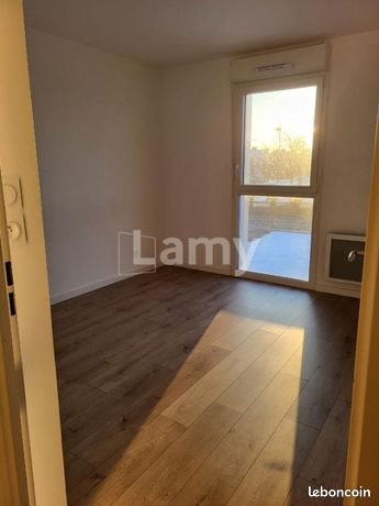 Appartement à louer, 67m², Comines