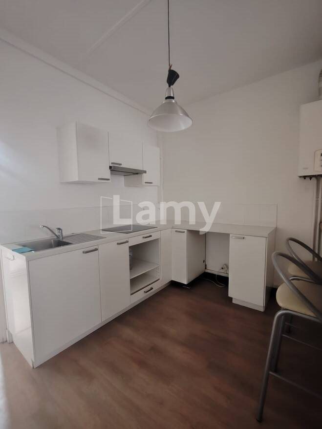 Appartement à louer, 70m², Loos