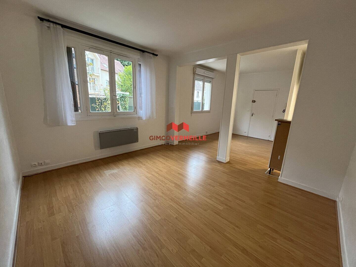 Appartement à louer, 30m², Buc