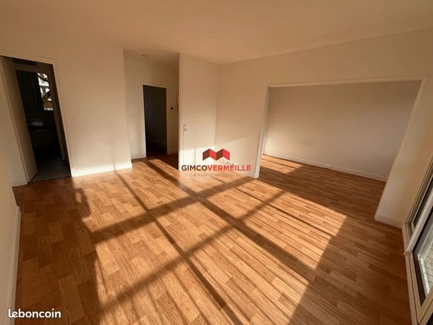 Appartement à louer, 65m², Buc