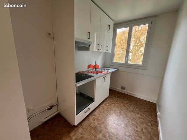 Appartement à louer, 65m², Buc