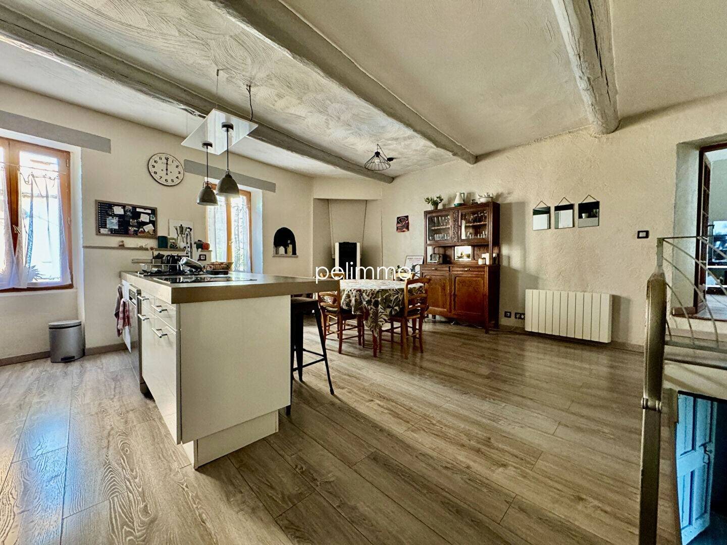 Maison à vendre, 148m², Eyguières