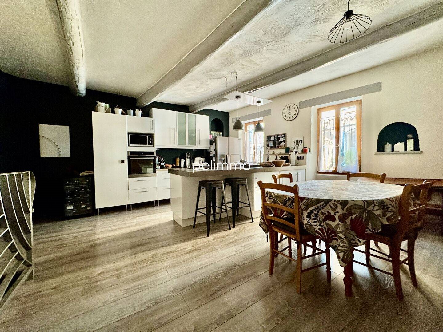 Maison à vendre, 148m², Eyguières