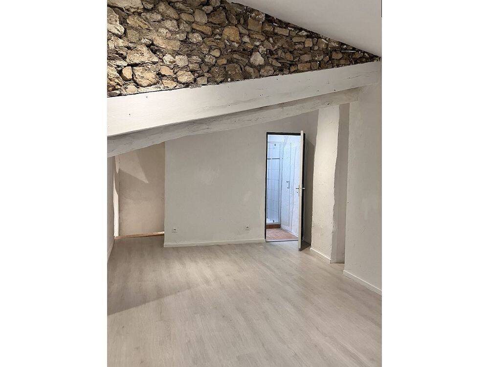 Appartement à louer, 43m², Correns