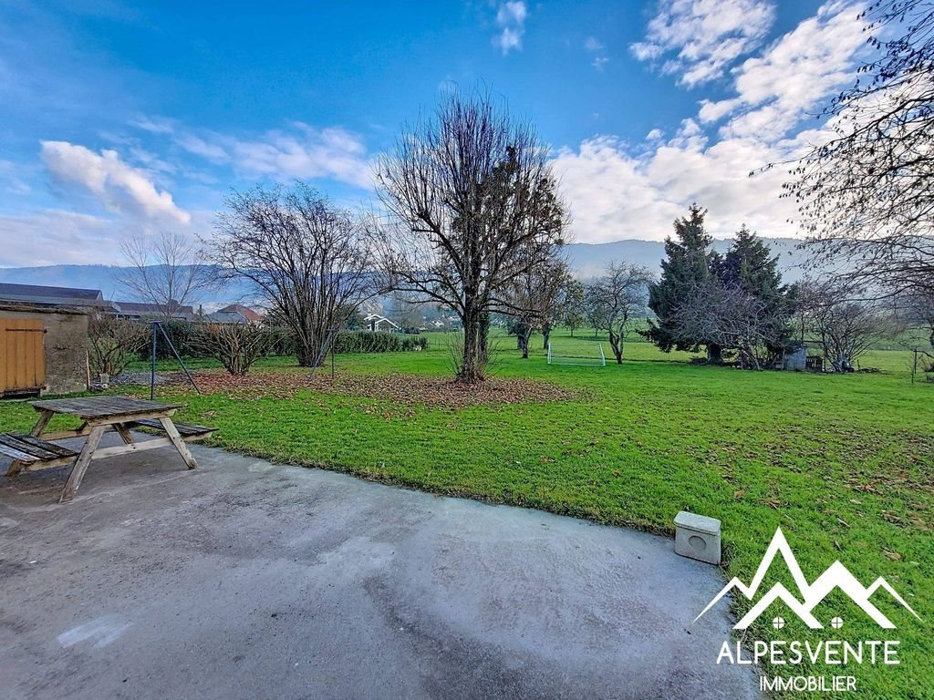 Maison à louer, 117m², Fessy