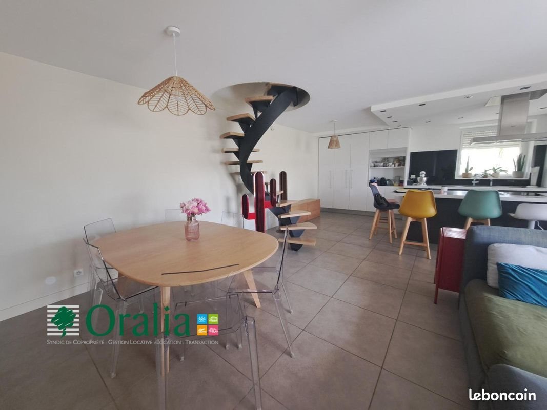 Maison à louer, 102m², Bully