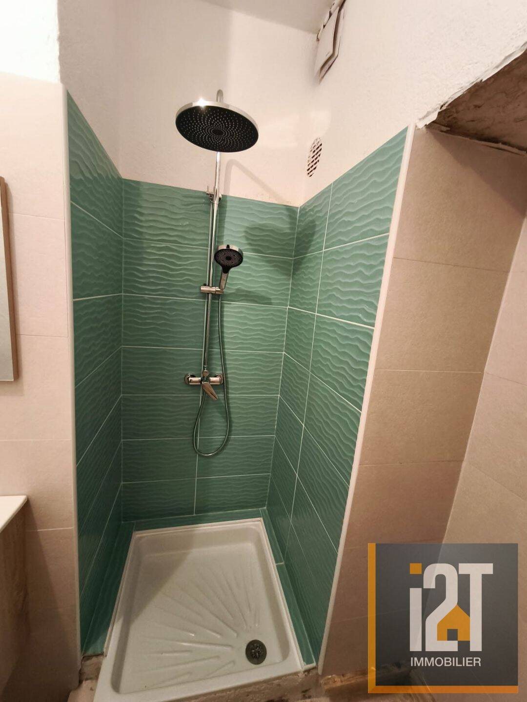 Appartement à louer, 33m², Nîmes