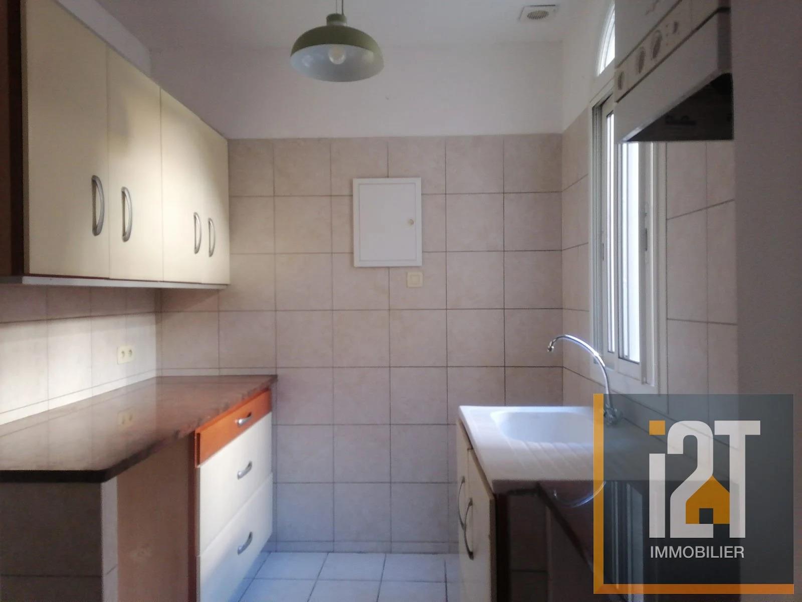 Appartement à louer, 53m², Nîmes