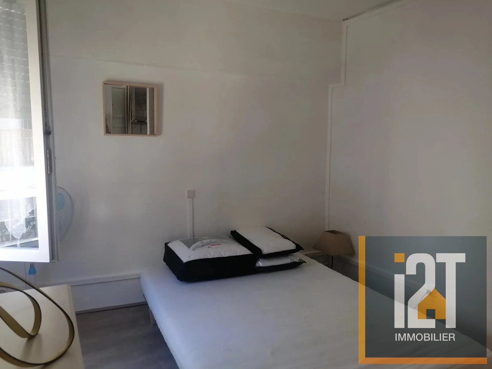 Appartement à louer, 26m², Nîmes