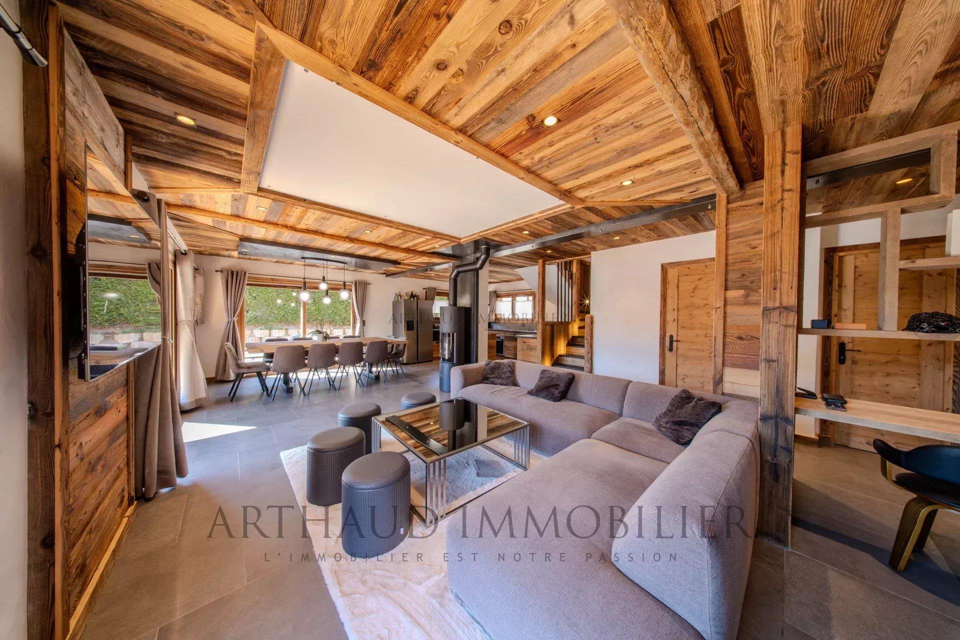 Exceptional Chalet – Champagny-en-Vanoise – Panoramic Mountain View