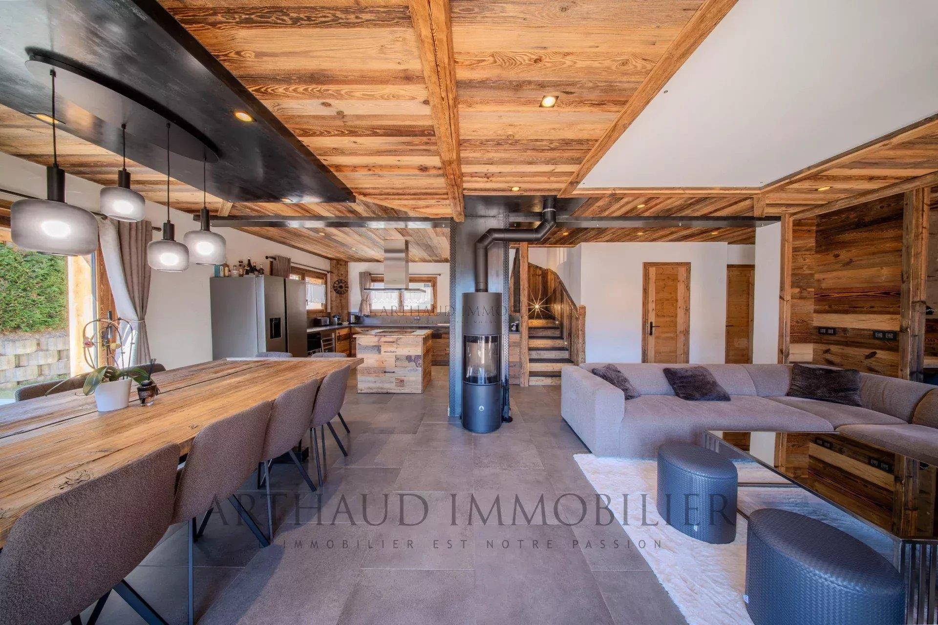 Exceptional Chalet – Champagny-en-Vanoise – Panoramic Mountain View