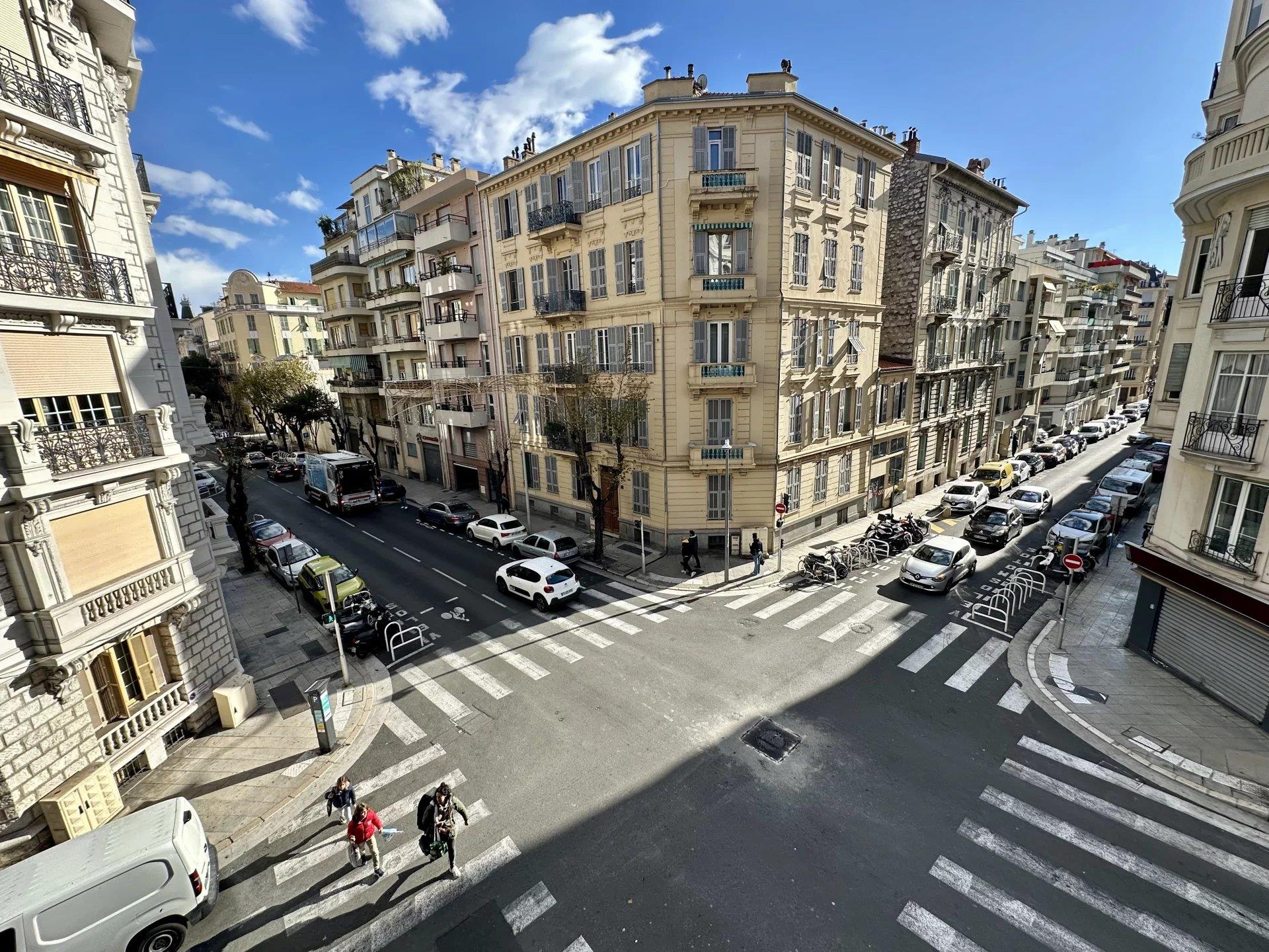 Appartement à louer, 102m², Nice