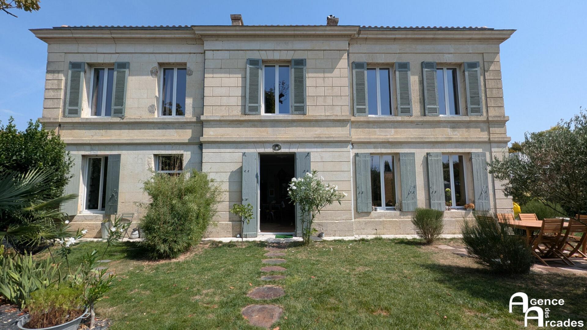 Appartement à vendre, 208m², Saint-Sulpice-et-Cameyrac