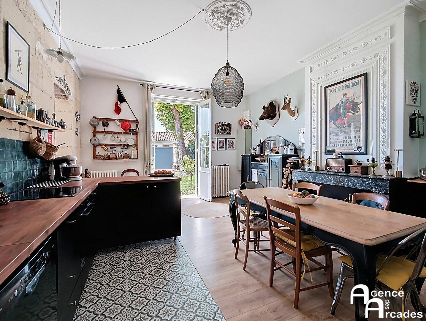 Appartement à vendre, 208m², Saint-Sulpice-et-Cameyrac