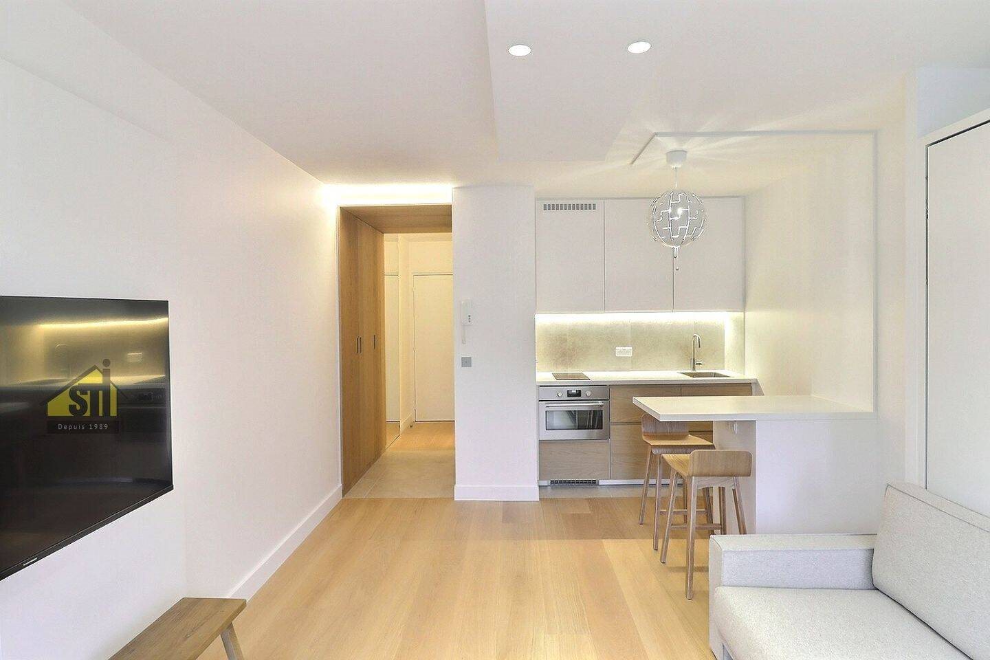 Appartement à louer, 26m², Paris 14ème