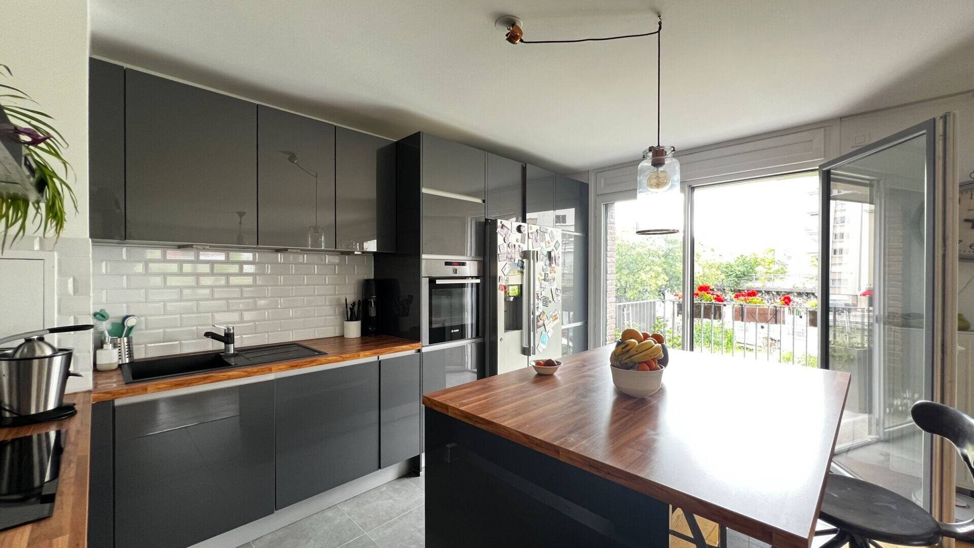 Appartement à louer, 74m², Paris 19ème