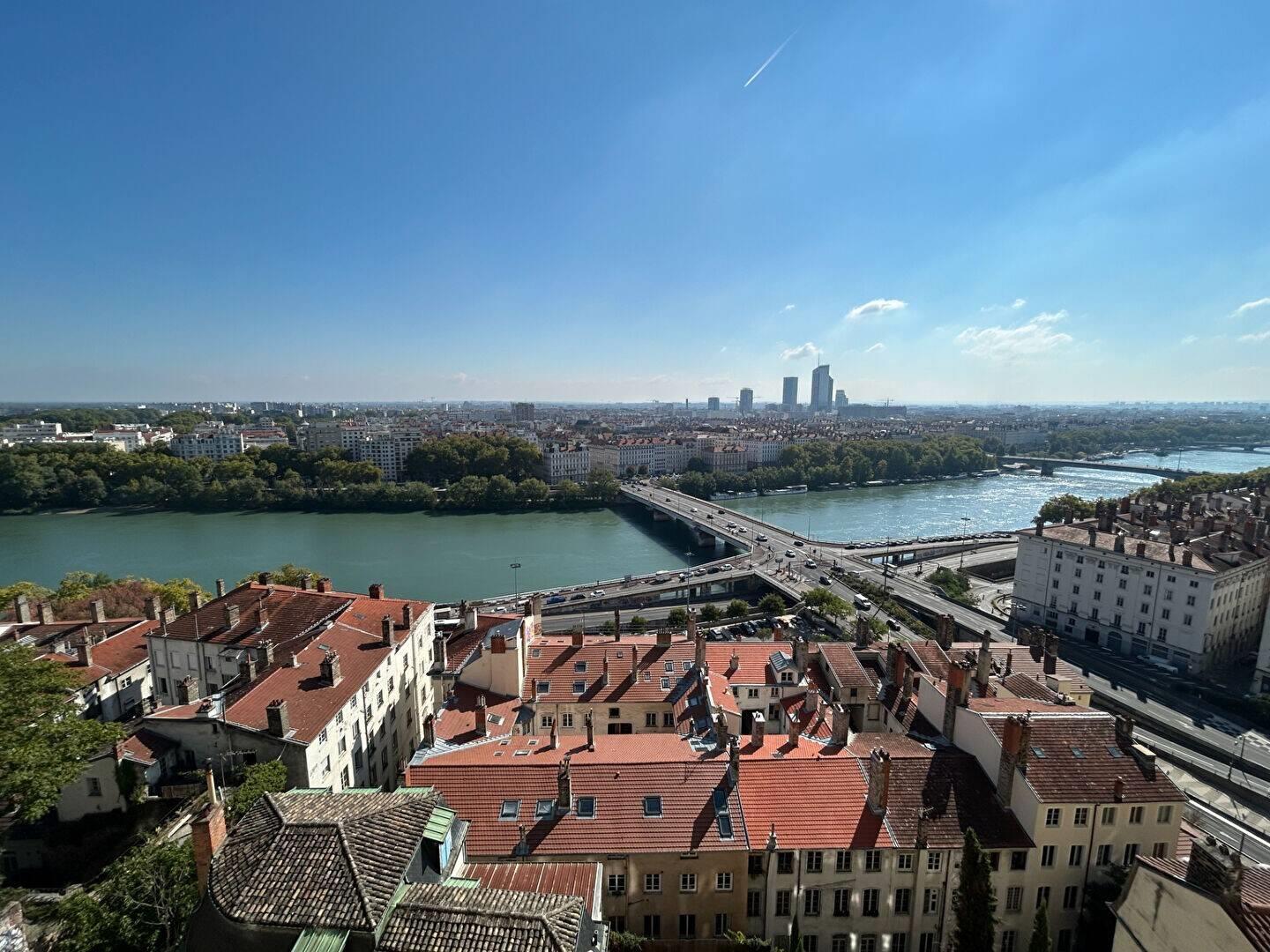 Appartement à louer, 77m², Lyon 1er