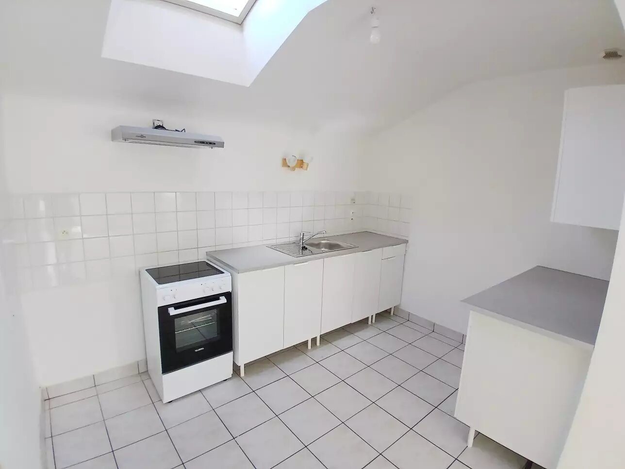 Appartement à louer, 82m², Arzano