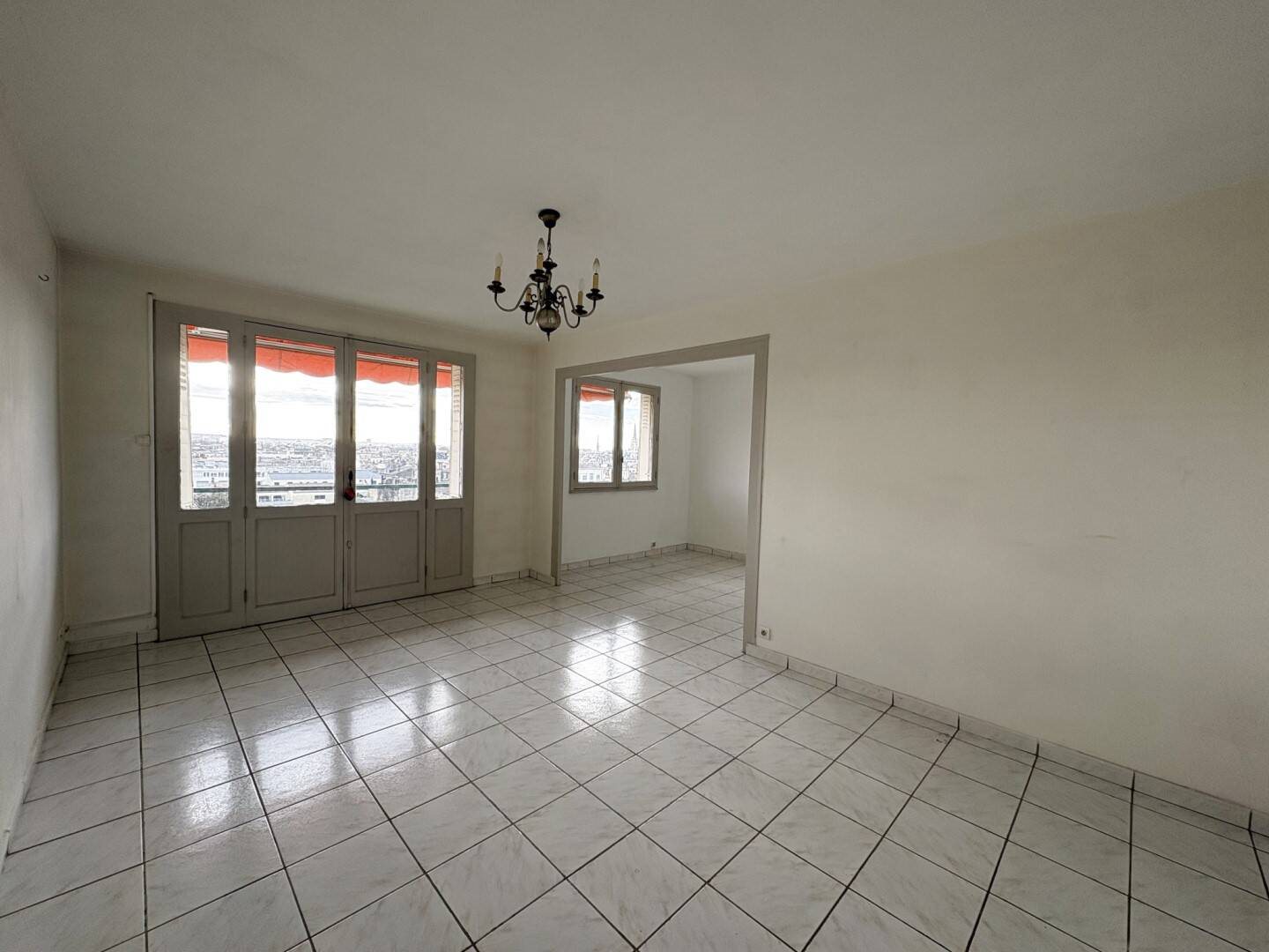 Appartement à louer, 81m², Bordeaux