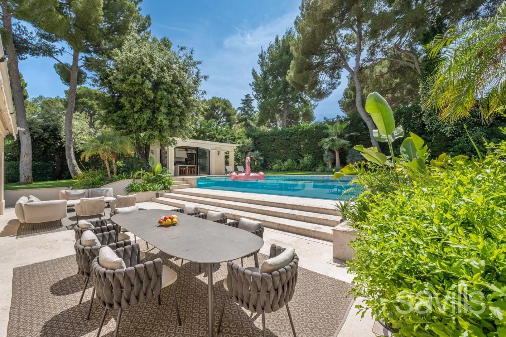 Maison à louer, 430m², Roquebrune-Cap-Martin
