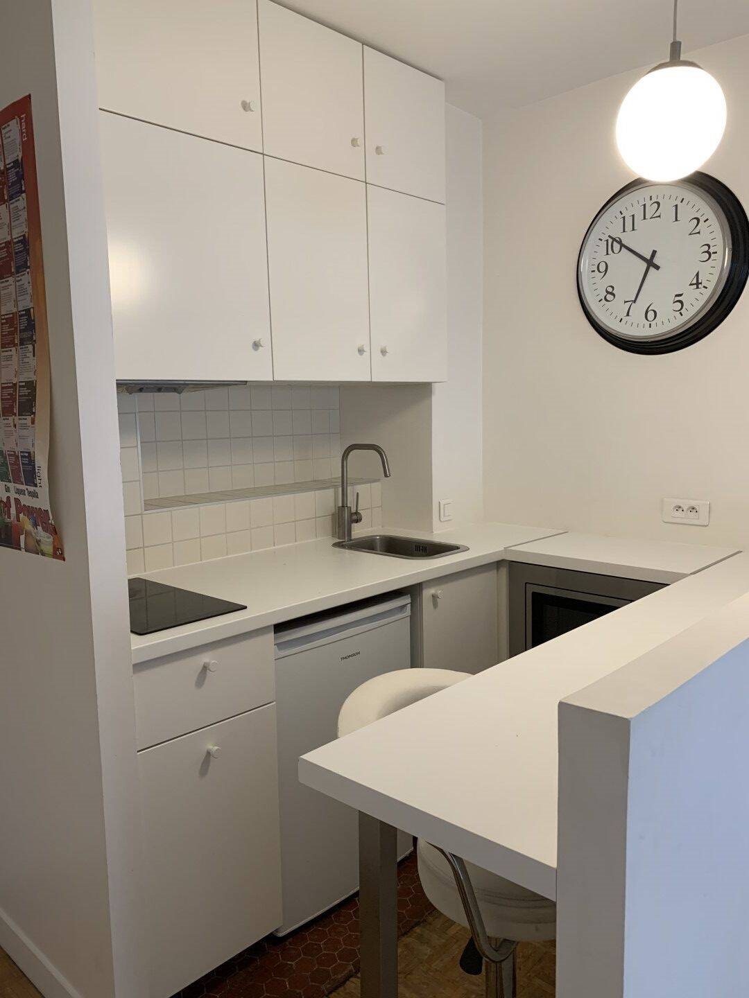 Appartement à louer, 24m², Paris 18ème