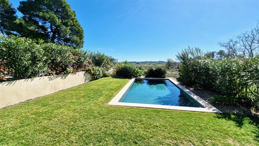 3 bed house with private swimming pool and amazing views on private wine domaine with spa