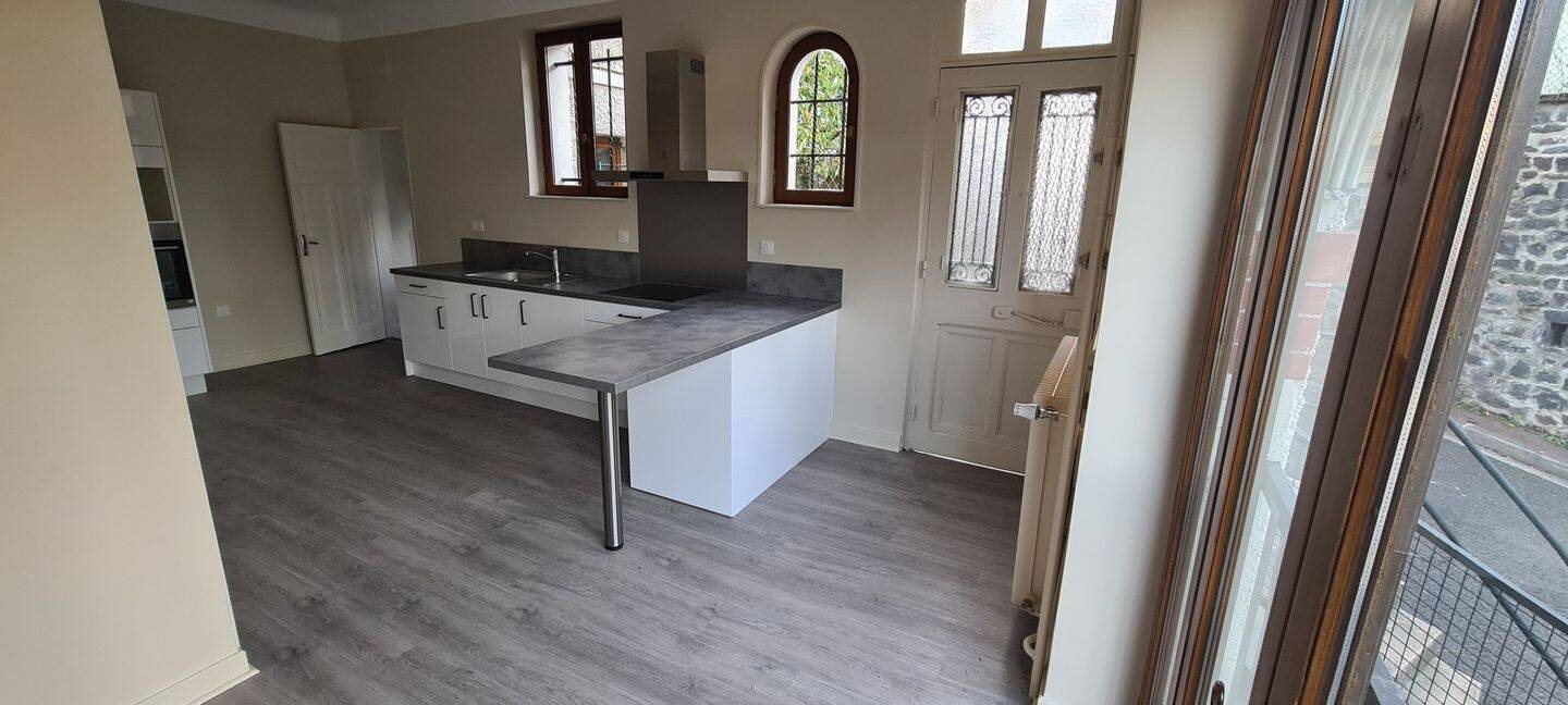 Maison à louer, 140m², Châtel-Guyon