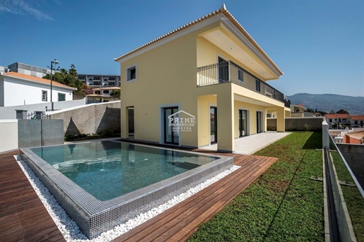 Luxe villa te koop in Funchal