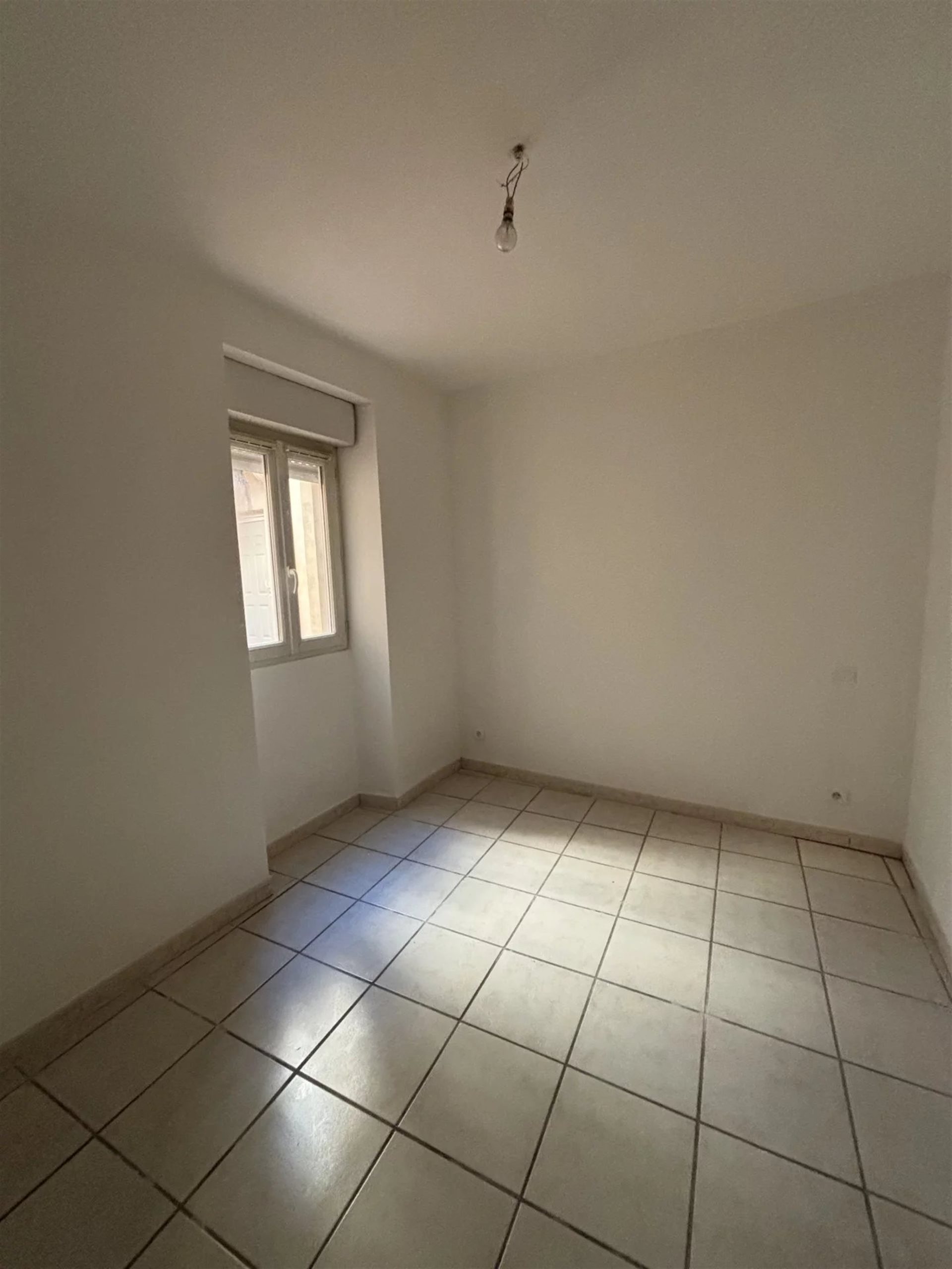 Appartement à louer, 35m², Nîmes