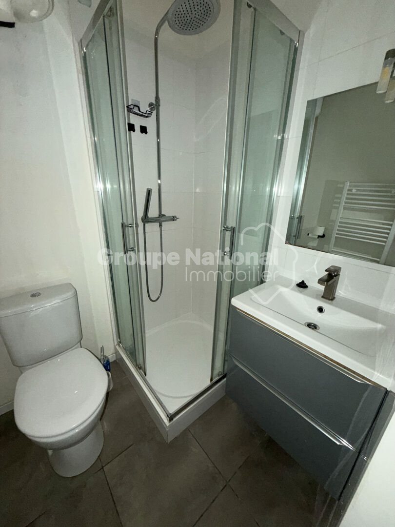 Appartement à louer, 19m², Nîmes