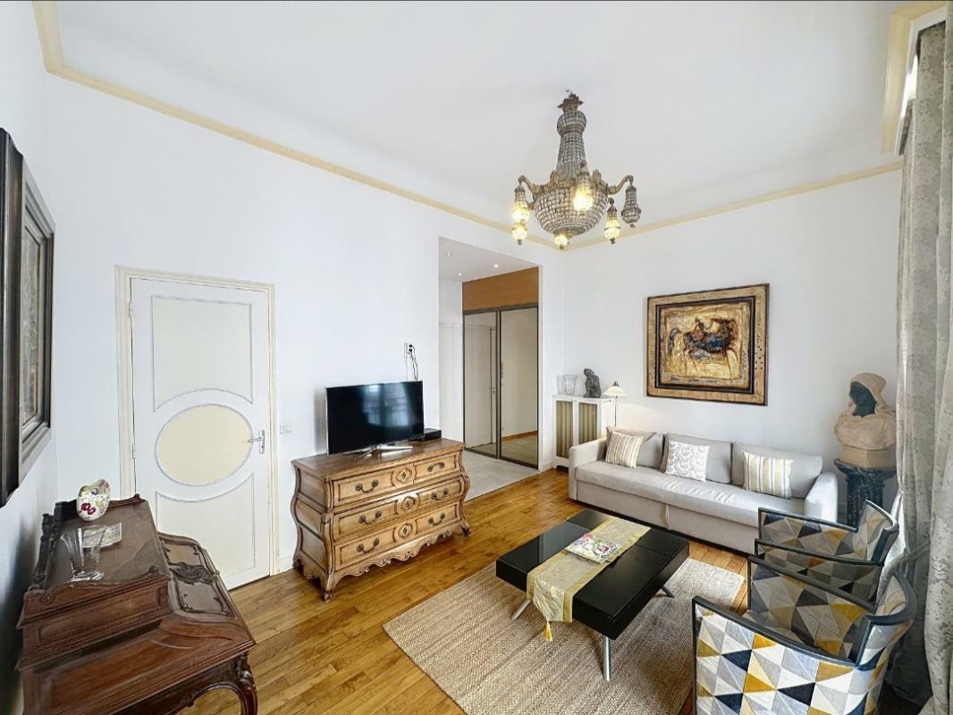 Appartement à louer, 78m², Paris 1er