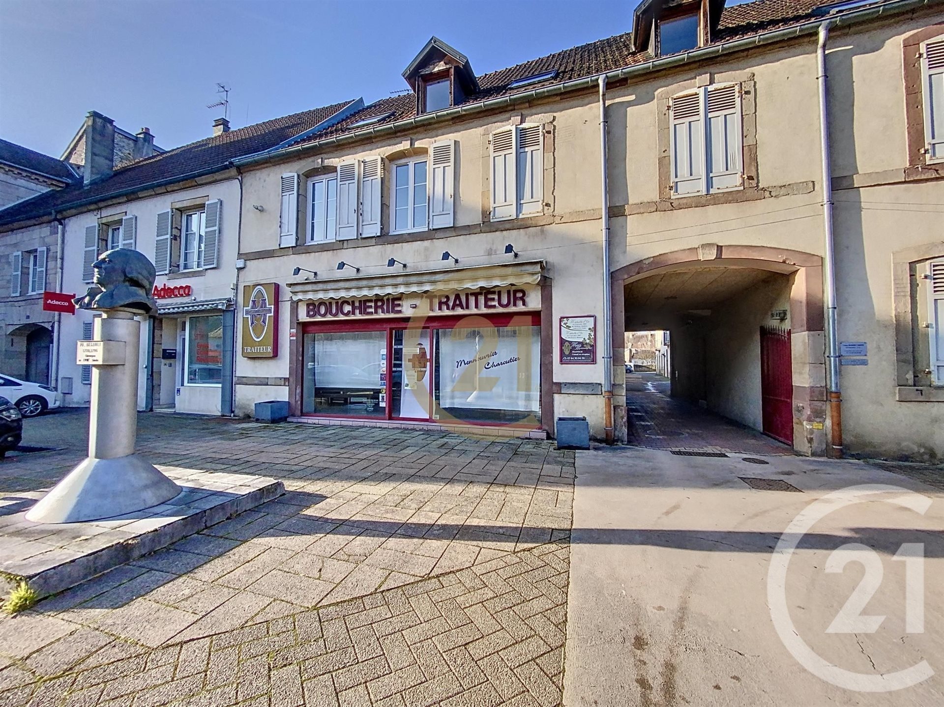 Appartement à louer, 249m², Lure