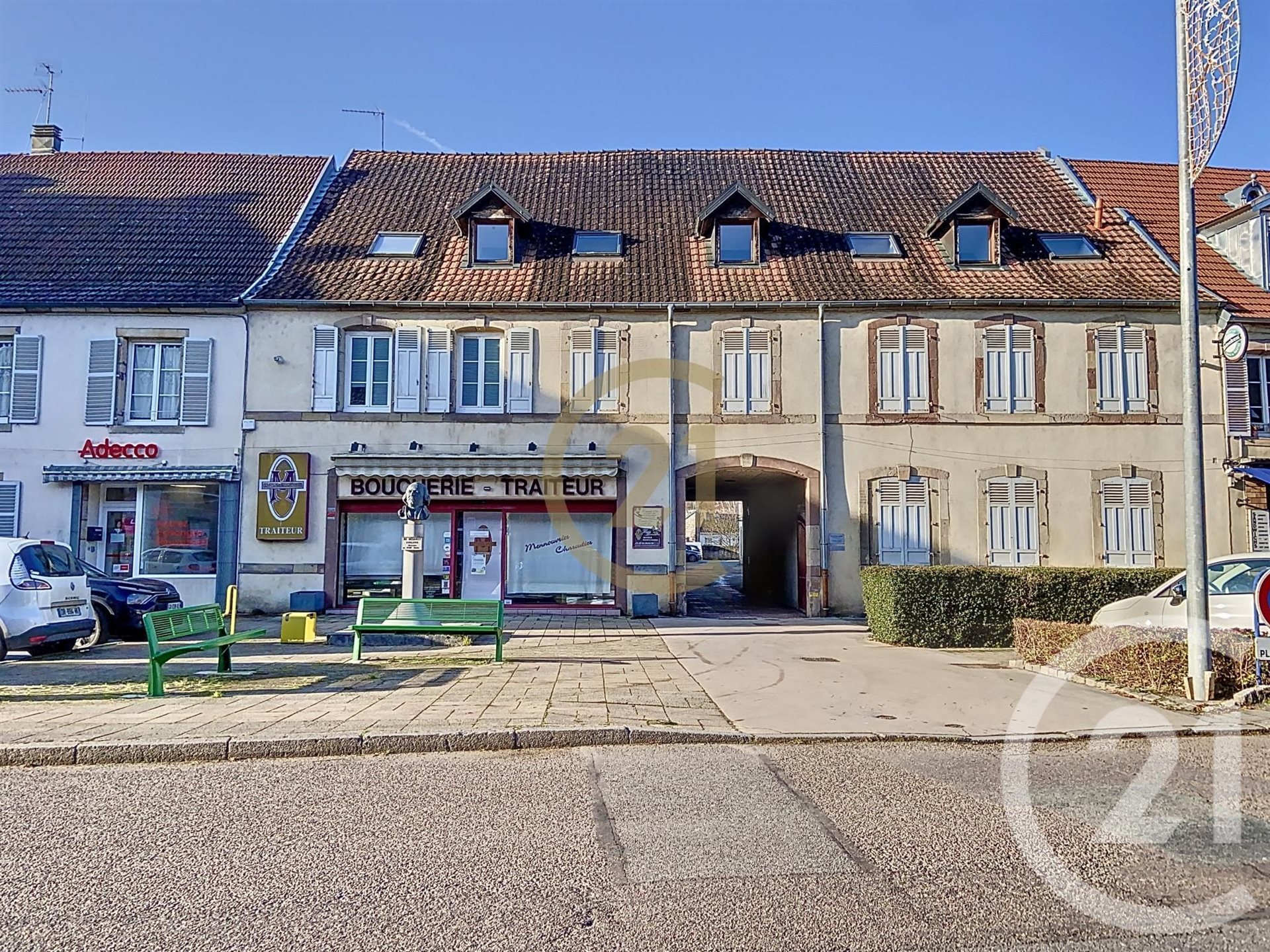 Appartement à louer, 249m², Lure