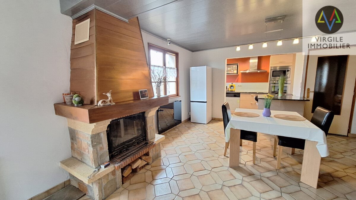 Maison à vendre, 87m², Jougne