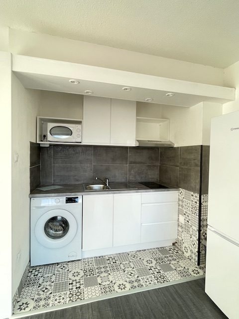 Appartement à louer, 33m², Nîmes