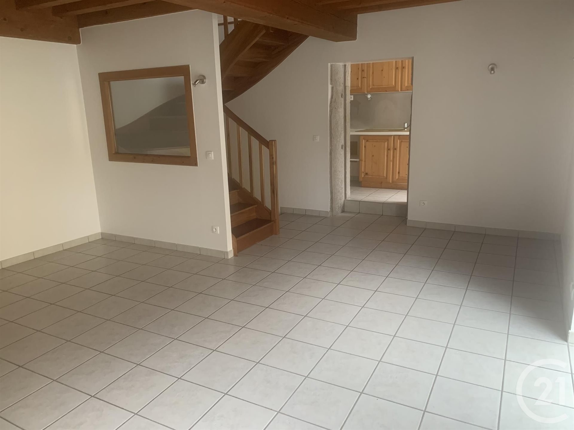 Appartement à louer, 110m², Lagnieu