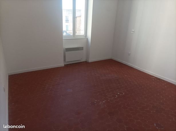 Appartement à louer, 44m², Bessan